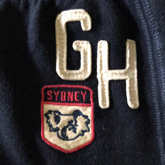 Super comfy Gilly Hicks shorts - Picture 3 of 4